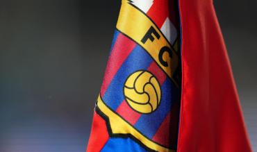 Anthony Gordon signs for Barcelona